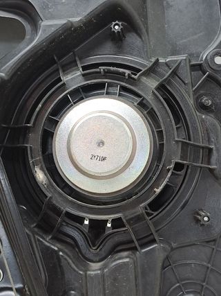 ELEVALUNAS DELANTERO DERECHO VOLVO V40