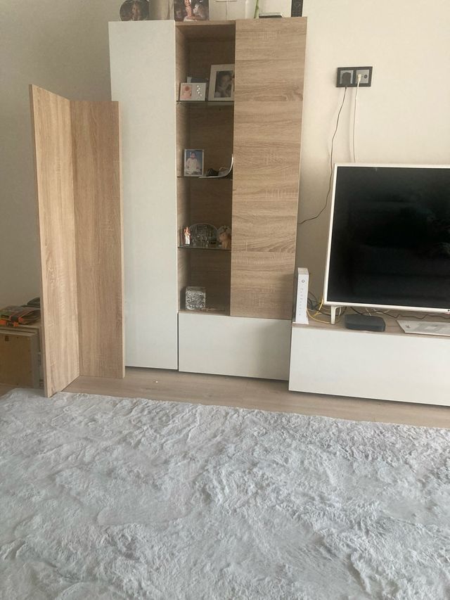 Mueble de salón madera y cristal