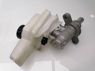 BOMBA FRENO TOYOTA YARIS (3)