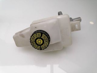 BOMBA FRENO TOYOTA YARIS (3)