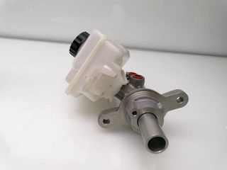 BOMBA FRENO TOYOTA YARIS (3)