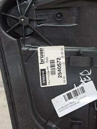 ELEVALUNAS TRASERO DERECHO VOLVO V40
