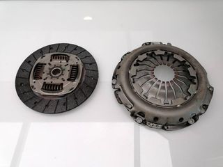 KIT EMBRAGUE RENAULT CLIO IV (2)