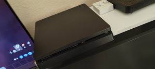 Consola Sony PS4 Slim Negra