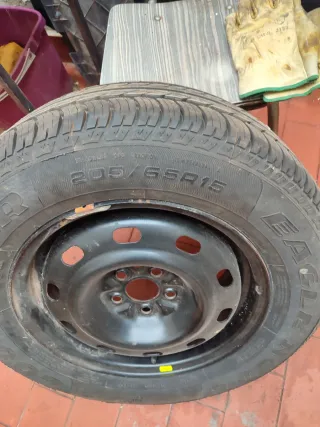 Rueda de coche Goodyear 205/55R16