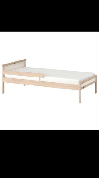 Cama IKEA con colchón
