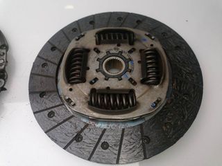 KIT EMBRAGUE DACIA SANDERO (4)