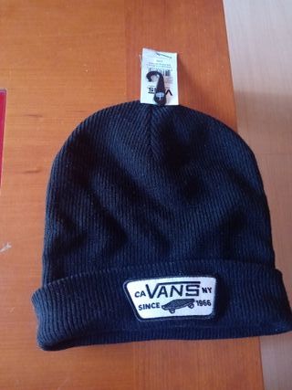 Gorro Vans Negro Nuevo con etiqueta es ORIGINAL.