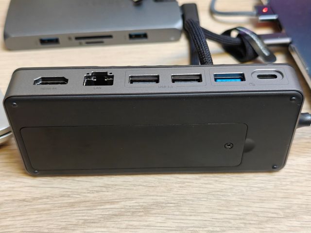 Orico 8 en 1 Docking Station M.2 NVMe/NGFF