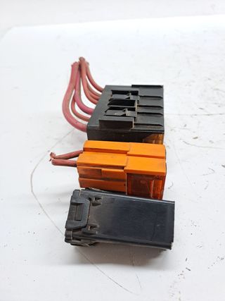 CAJA RELES / FUSIBLES RENAULT SCENIC II (2)