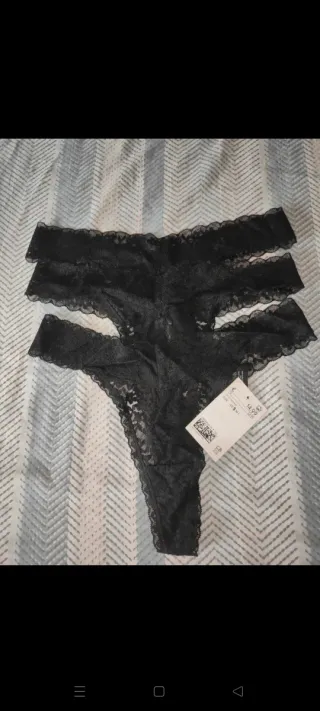 3 Tangas de encaje negro