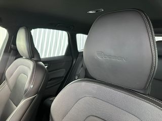VOLVO XC60 R-DESING B4 2.0D 197CV AWD AUTO 8 VEL.