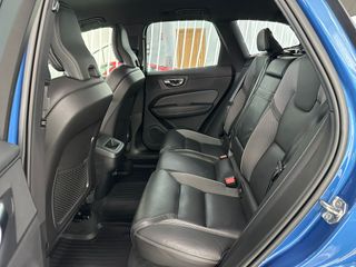 VOLVO XC60 R-DESING B4 2.0D 197CV AWD AUTO 8 VEL.