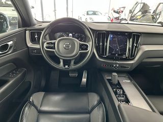 VOLVO XC60 R-DESING B4 2.0D 197CV AWD AUTO 8 VEL.
