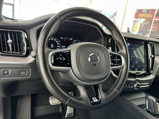 VOLVO XC60 R-DESING B4 2.0D 197CV AWD AUTO 8 VEL.