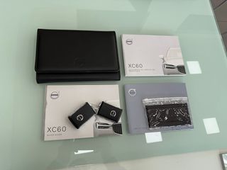 VOLVO XC60 R-DESING B4 2.0D 197CV AWD AUTO 8 VEL.