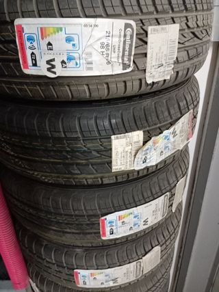 Neumático Continental 215/65 R16 98H