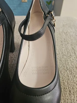 Zapatos de tacón negros talla 39