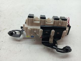 CAJA RELES / FUSIBLES RENAULT KADJAR
