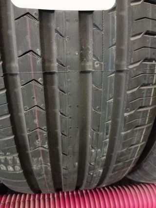 Neumáticos Continental ContiPremiumContact 5 235/5