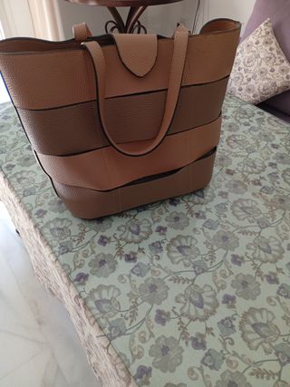 Bolso de mano de cuero sintético