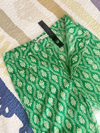 Conjunto verde Zara estampado