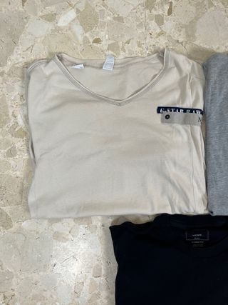 Lote 5 camisetas talla S hombre | Vans, Levi’s, H