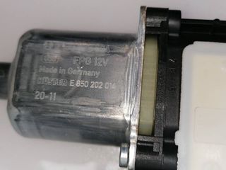 MOTOR ELEVALUNAS TRASERO DERECHO VOLKSWAGEN POLO