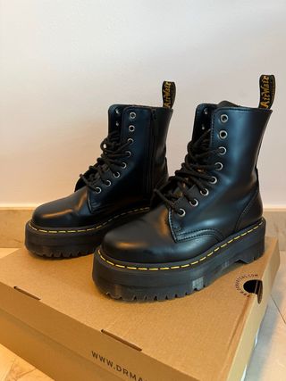 Botas Dr. Martens Negras Plataforma