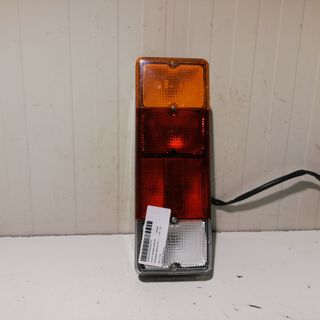 PILOTO TRASERO DERECHO MITSUBISHI CARISMA BERLINA 4 (DA0) (2)