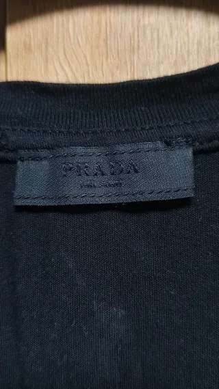Camiseta Prada Mujer Cuello V Negra