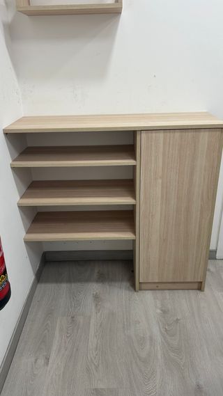 Baúl de madera con ruedas