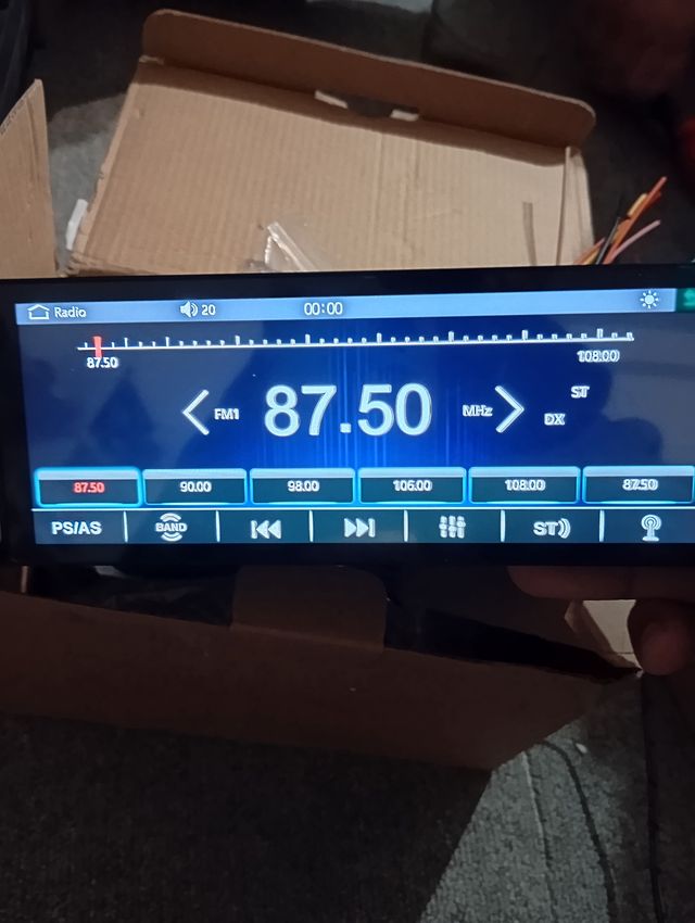 Schermo auto con telecamera posteriore