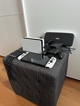 Nintendo Switch OLED Bianca