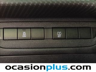Peugeot 2008 VTI 82 Access 60 kW (82 CV)