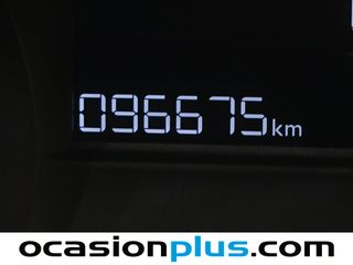 Peugeot 2008 VTI 82 Access 60 kW (82 CV)