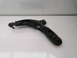 BRAZO SUSPENSION INFERIOR DELANTERO DERECHO KIA CARENS ( )