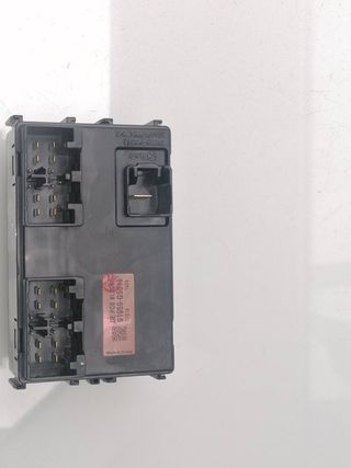 CAJA RELES / FUSIBLES KIA NIRO (7)