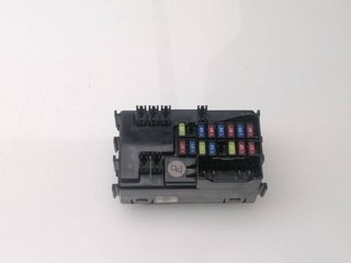 CAJA RELES / FUSIBLES KIA NIRO (7)