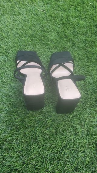 Sandalias H&M Tacón Bloque Negro