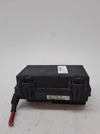 CAJA RELES / FUSIBLES OPEL CORSA D (8)