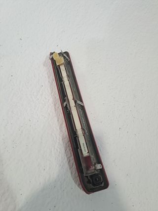 LUZ CENTRAL DE FRENO RENAULT MEGANE III BERLINA 5 P (2)