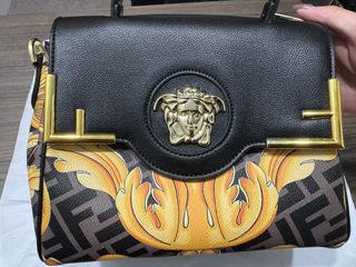 Borsa Versace x Fendi nera e dorata