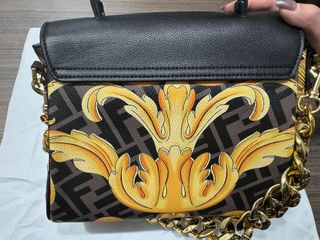 Borsa Versace x Fendi nera e dorata