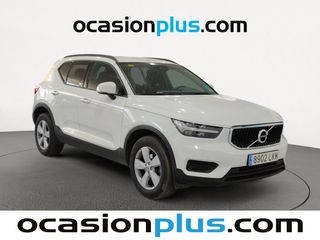 Volvo XC40 D3 Momentum Core Auto 110 kW (150 CV)