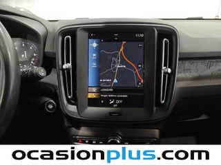 Volvo XC40 D3 Momentum Core Auto 110 kW (150 CV)
