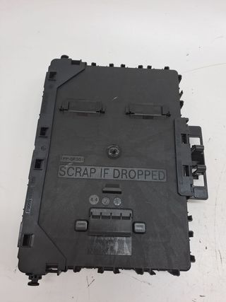 CAJA RELES / FUSIBLES FORD KUGA