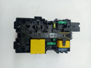 CAJA RELES / FUSIBLES PEUGEOT 308 (10)