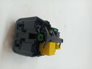 CAJA RELES / FUSIBLES PEUGEOT 308 (10)