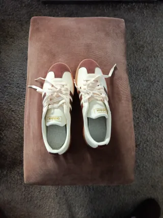 Zapatillas Adidas Beige y Marrón Talla 42